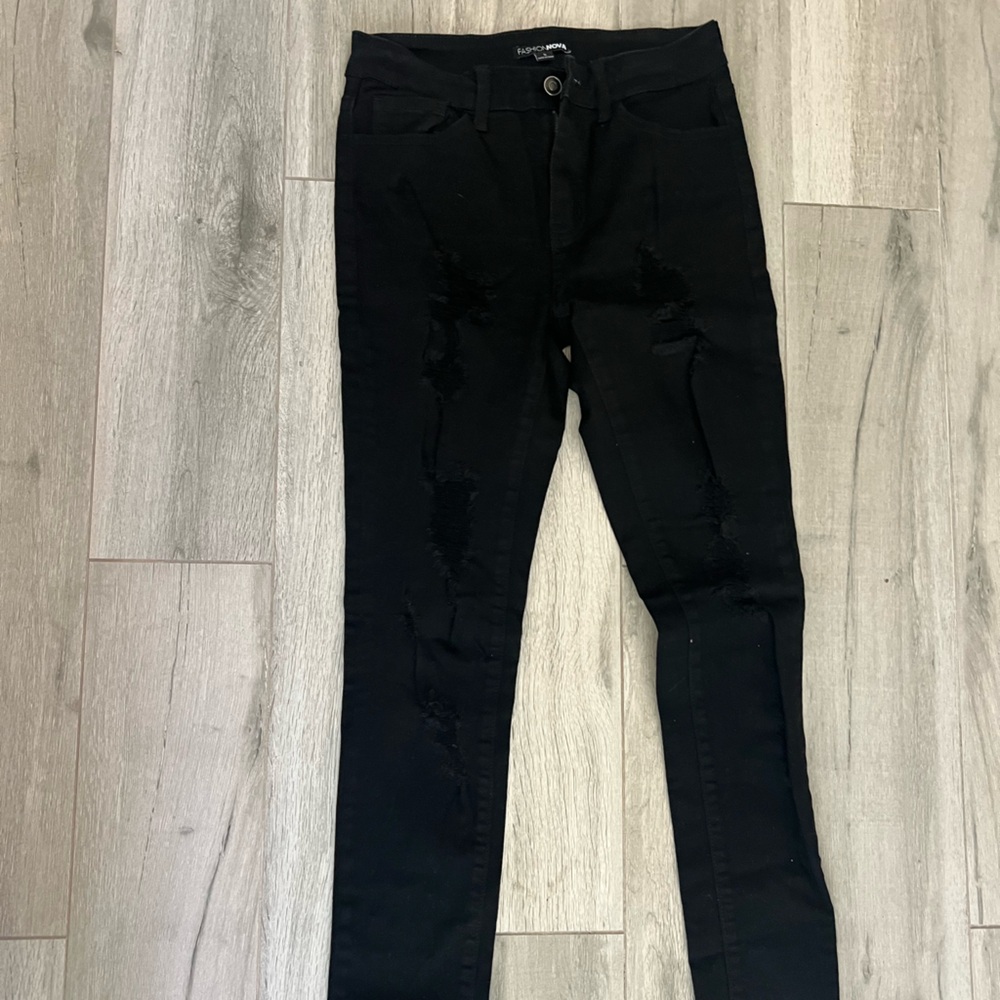 Distress jeans
